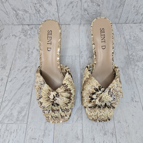 Silent D for Anthropologie Katia Wedges - Picture 7 of 11